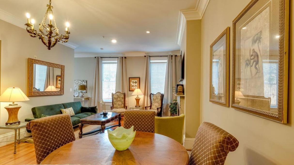201 York #3 - Homey Downtown 2 Bedroom Steps From The River Savannah Exterior photo